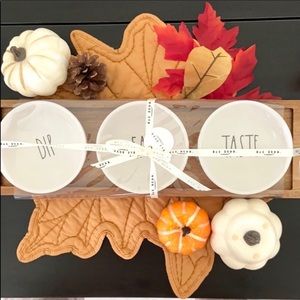 NWT Rae Dunn Serving Dish Bowl With Wooden Tray